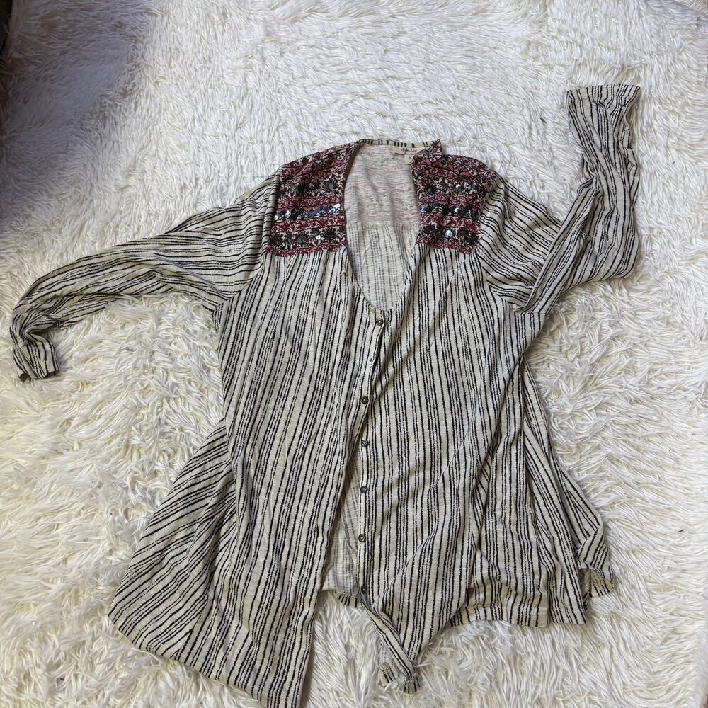 Style & co womens floral accent long sleeve button XL